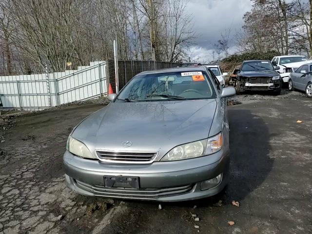 2001 Lexus ES - Image 10