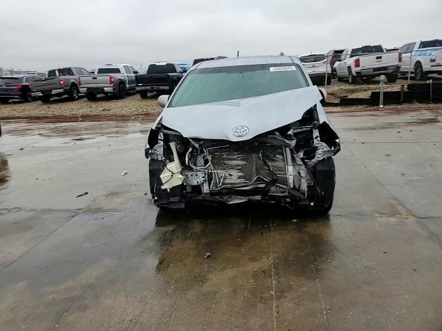 2015 Toyota Sienna - Image 11