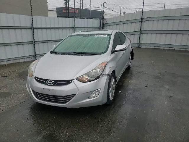 2012 Hyundai Elantra - Image 10