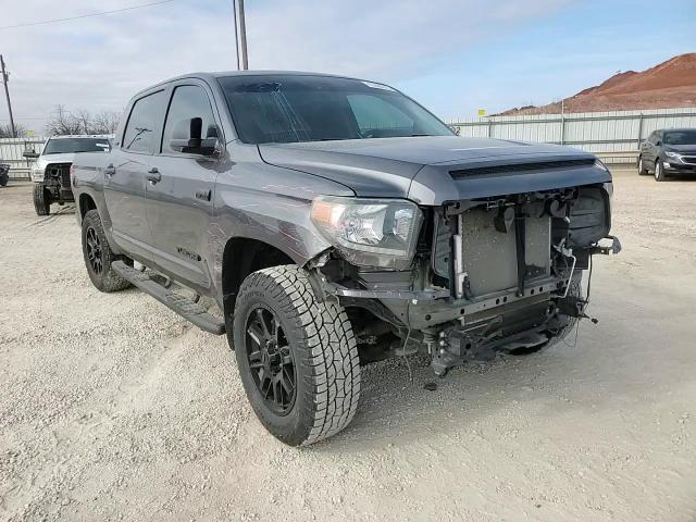 2021 Toyota Tundra - Image 10