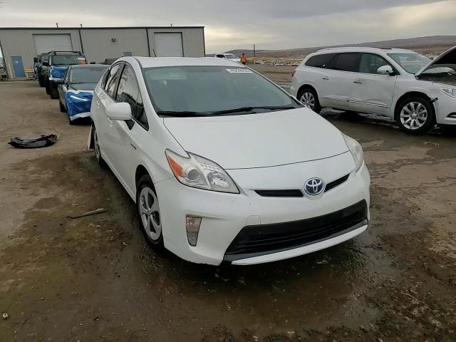 2013 Toyota Prius - Image 14