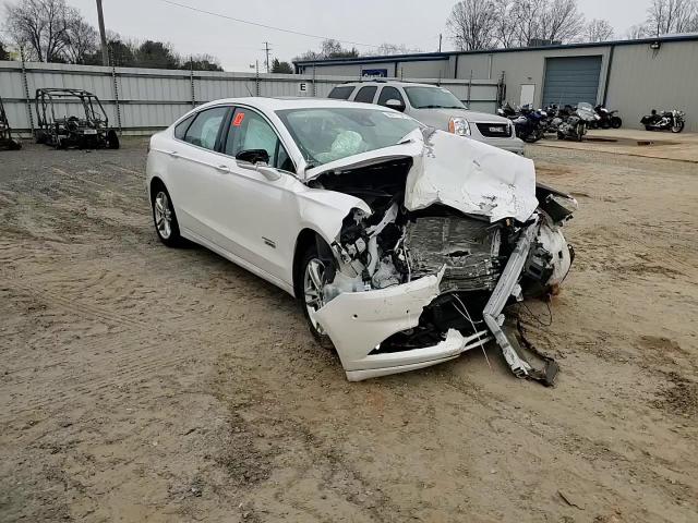 2016 Ford Fusion - Image 11