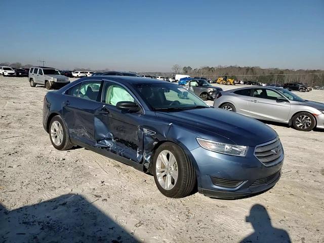 2018 Ford Taurus - Image 11