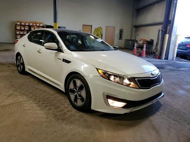 2013 Kia Optima - Image 13