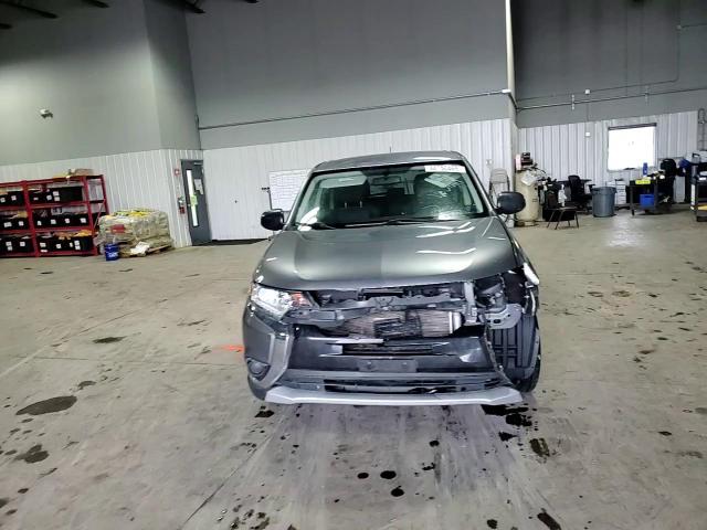 2016 Mitsubishi Outlander - Image 11