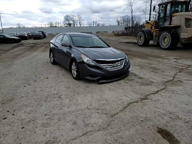 2011 Hyundai Sonata - Image 11