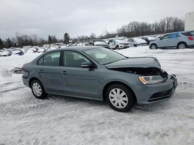 2016 Volkswagen Jetta - Image 12