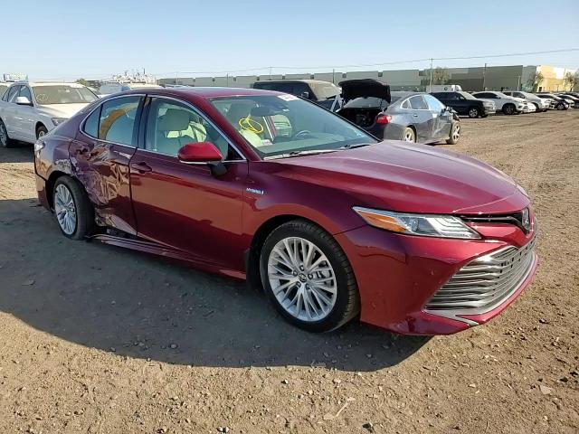 2019 Toyota Camry - Image 11