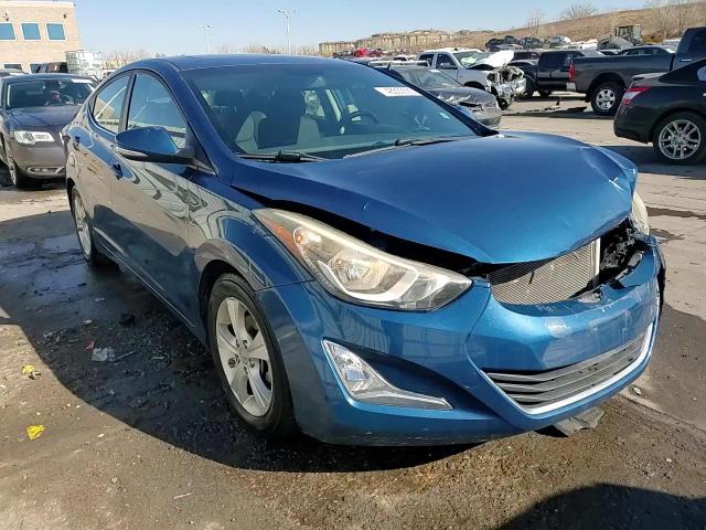 2016 Hyundai Elantra - Image 13