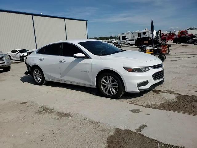 2017 Chevrolet Malibu - Image 11