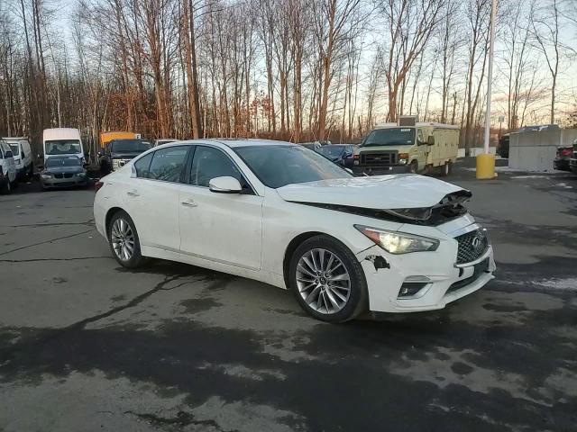 2018 Infiniti Q50 - Image 10