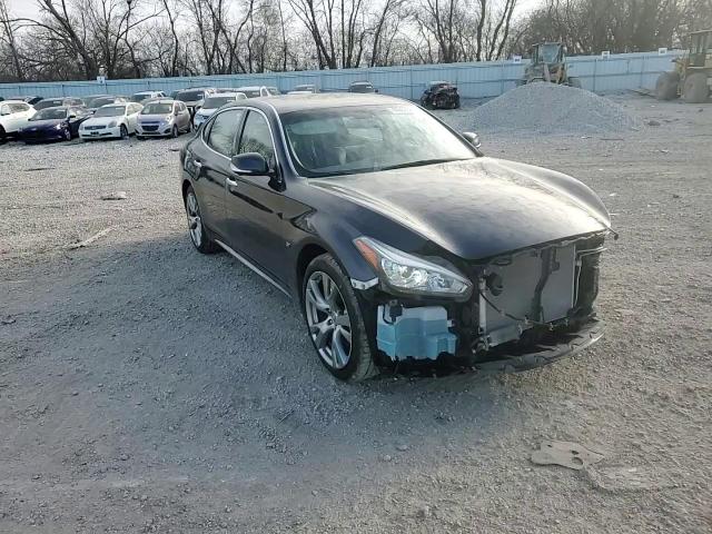 2016 Infiniti Q70 - Image 14
