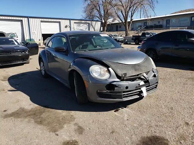 2012 Volkswagen Beetle - Image 11