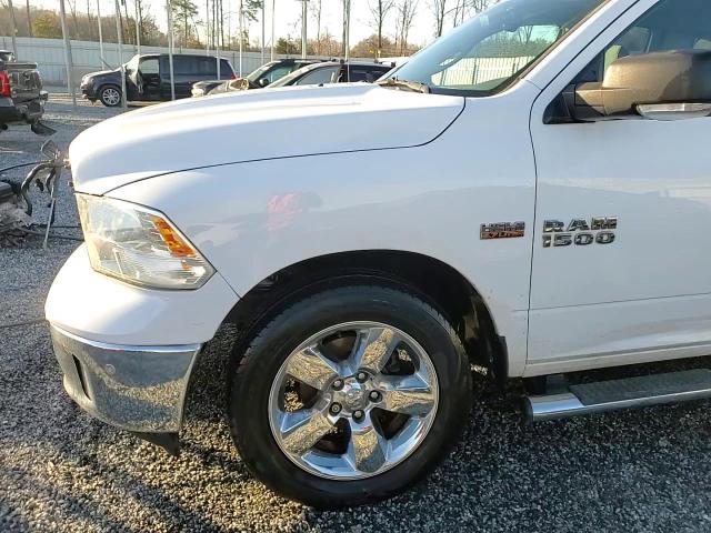 2016 RAM 1500 - Image 14