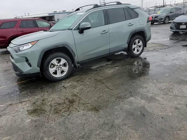 2020 Toyota RAV 4 - Image 12