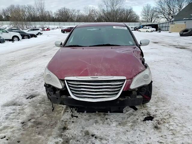 2013 Chrysler 200 - Image 11