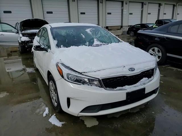 2017 Kia Forte - Image 10