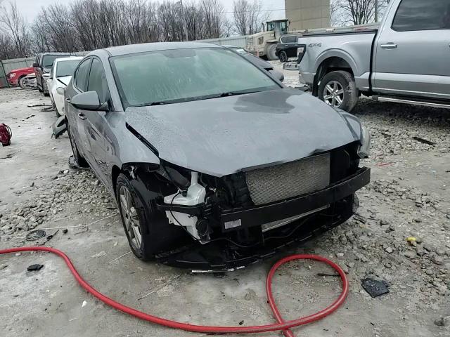 2018 Hyundai Elantra - Image 14