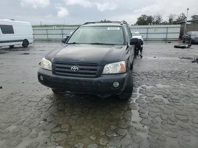 2005 Toyota Highlander - Image 11