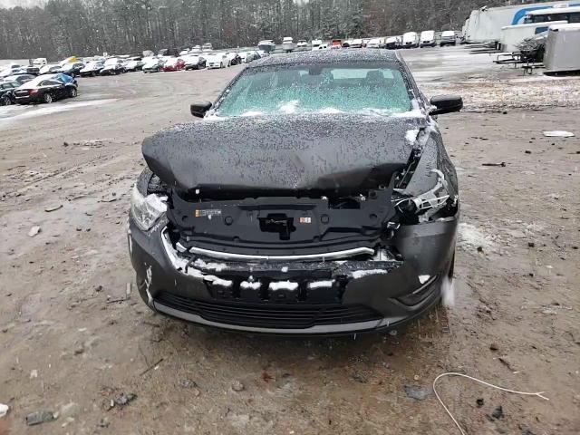 2015 Ford Taurus - Image 11