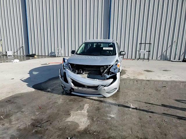 2015 Nissan Versa - Image 13
