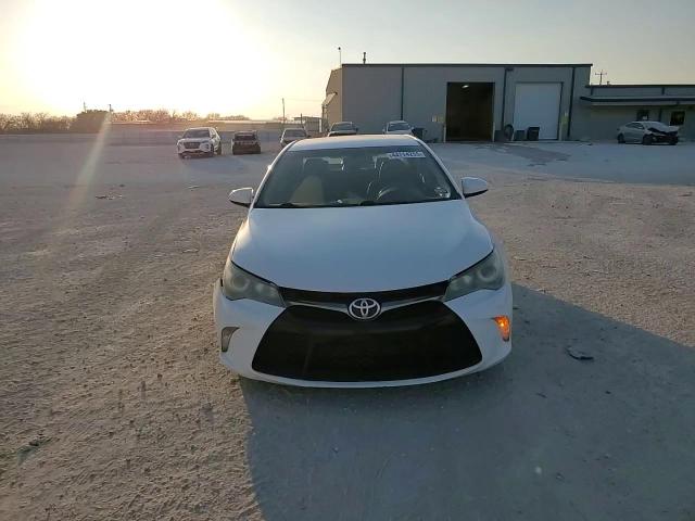2015 Toyota Camry - Image 11