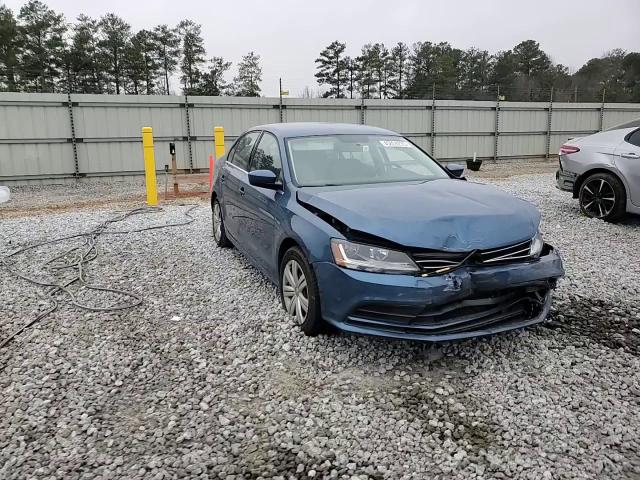 2017 Volkswagen Jetta - Image 13