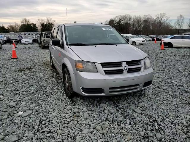 2010 Dodge Caravan - Image 12