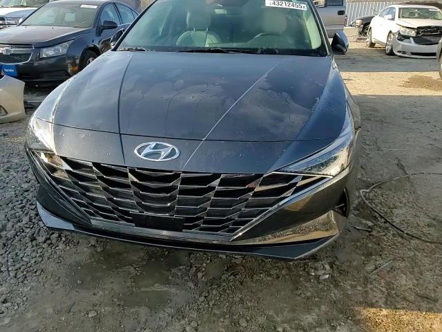 2021 Hyundai Elantra - Image 14