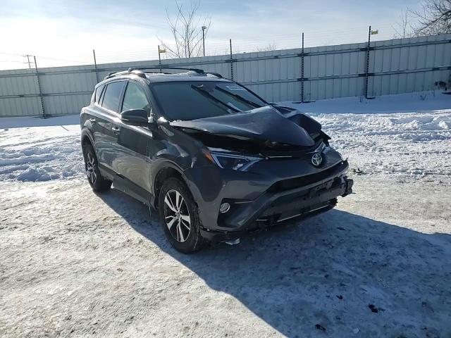 2017 Toyota RAV 4 - Image 10