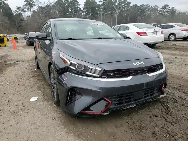 2023 Kia Forte - Image 10