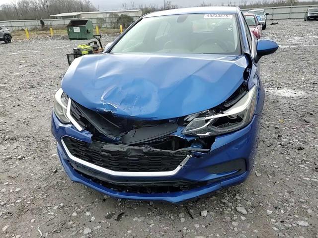 2017 Chevrolet Cruze - Image 11