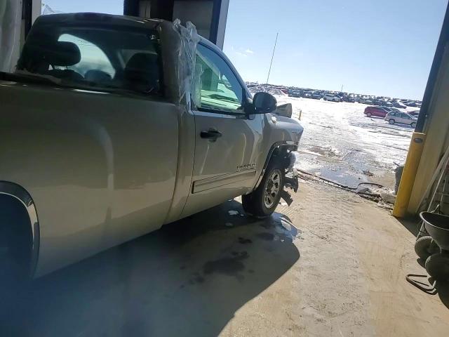 2013 Chevrolet Silverado - Image 10