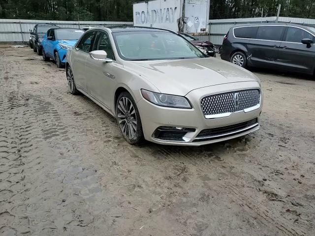 2017 Lincoln Continental - Image 13