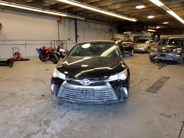 2016 Toyota Camry - Image 11