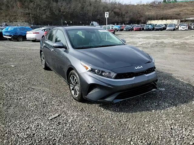 2024 Kia Forte - Image 13