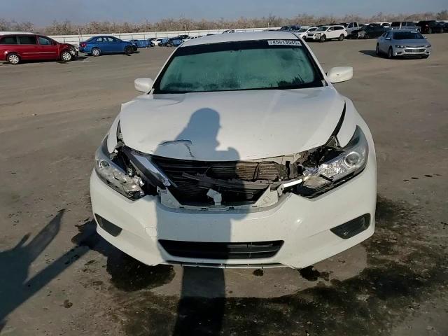 2016 Nissan Altima - Image 11