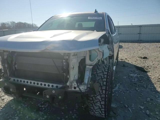 2019 Chevrolet Silverado - Image 10
