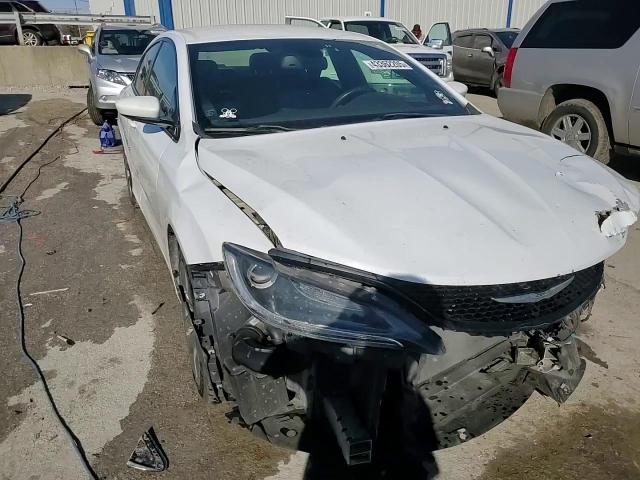 2015 Chrysler 200 - Image 14