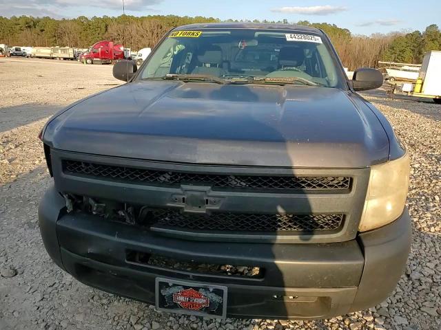 2010 Chevrolet Silverado - Image 11