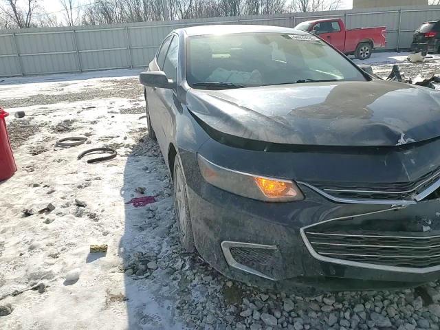 2017 Chevrolet Malibu - Image 11