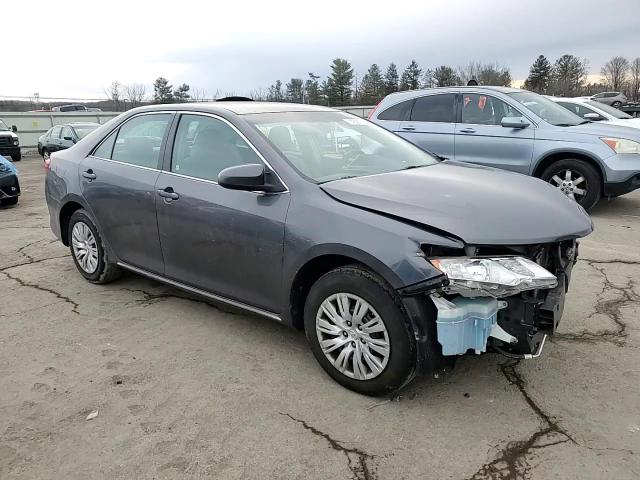 2013 Toyota Camry - Image 11
