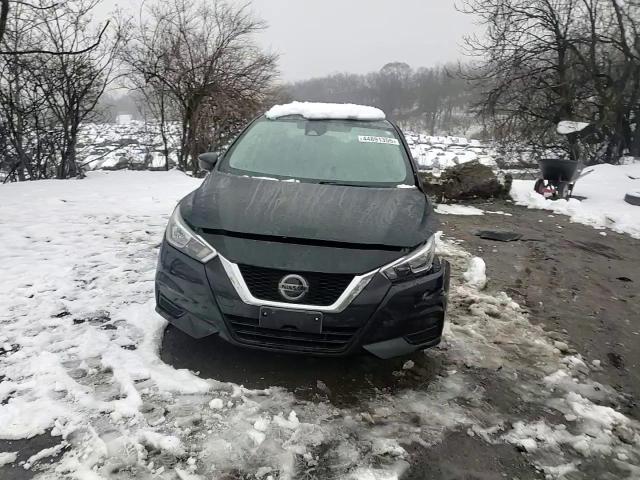 2021 Nissan Versa - Image 11