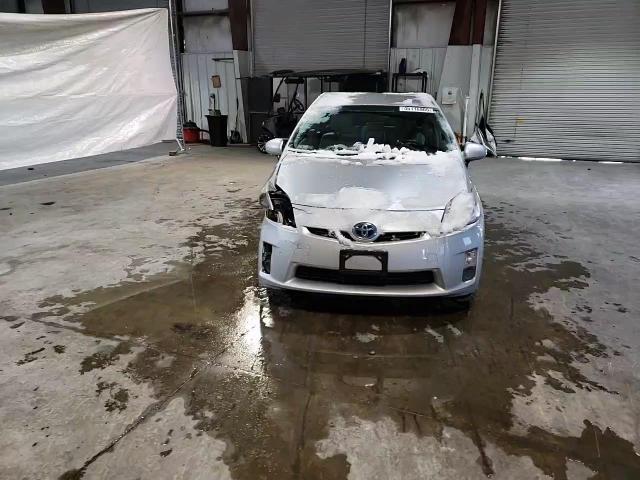 2010 Toyota Prius - Image 11