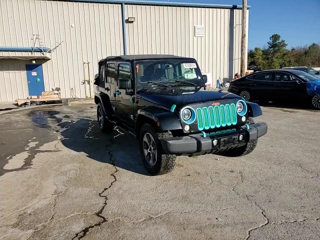 2017 Jeep Wrangler - Image 14