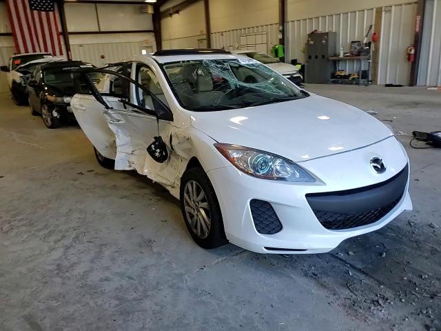 2013 Mazda 3 - Image 11