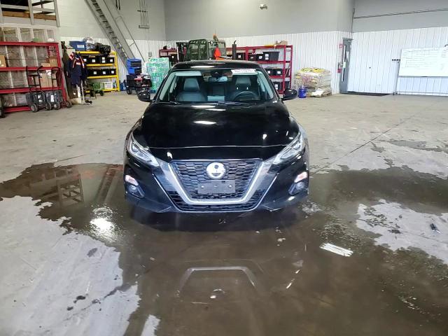 2020 Nissan Altima - Image 11