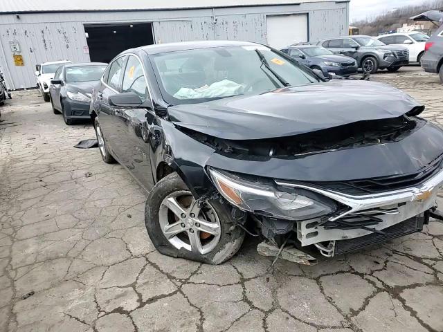 2019 Chevrolet Malibu - Image 11