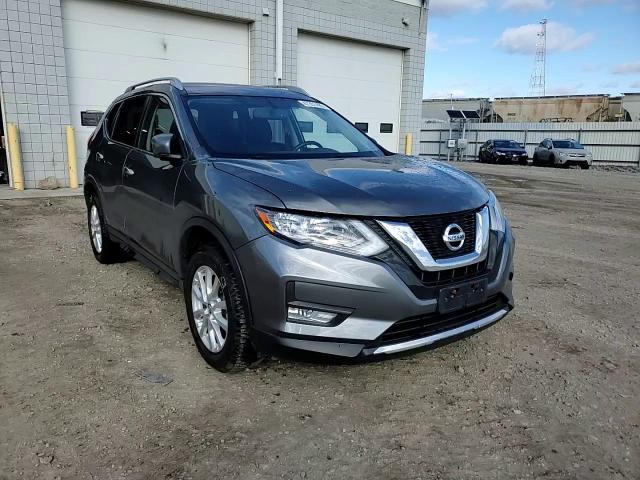 2017 Nissan Rogue - Image 12