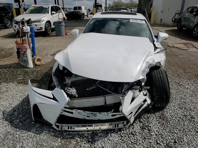 2018 Lexus IS - Image 13
